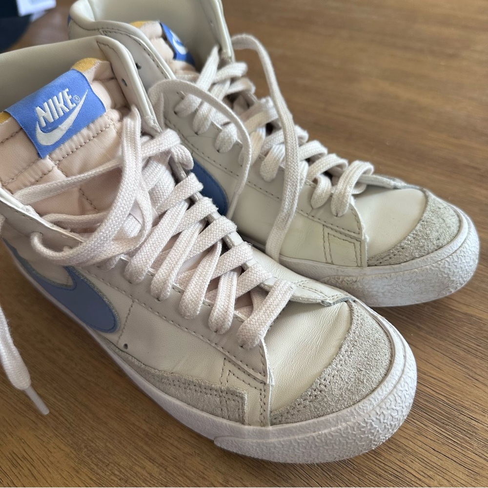 Nike White Blazers - Picture 2 of 9